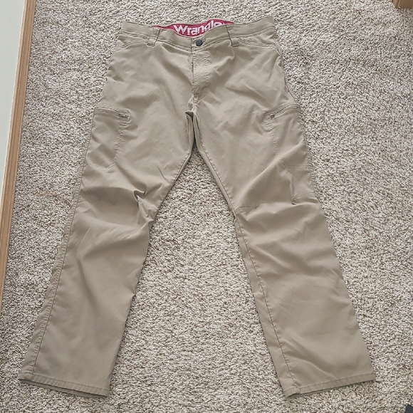 Wrangler Men's All Terrian Cargo Pants - Picture 1 of 9